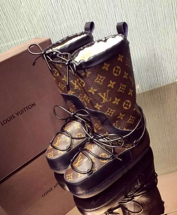 Louis Vuttion Snow Day Boot in Brown