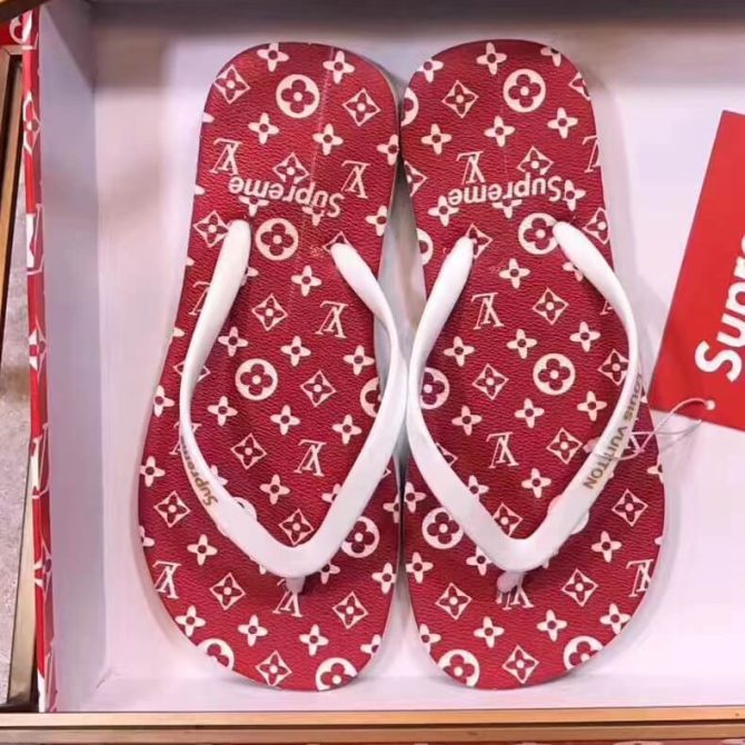 Louis Vuitton x Supreme Thong Sandal Red