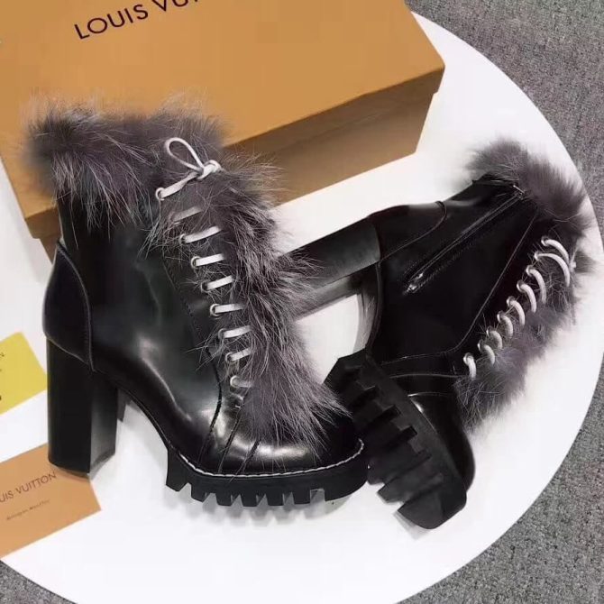 Louis Vuitton Star Trail Ankle Boots 1A307H Fox Fur