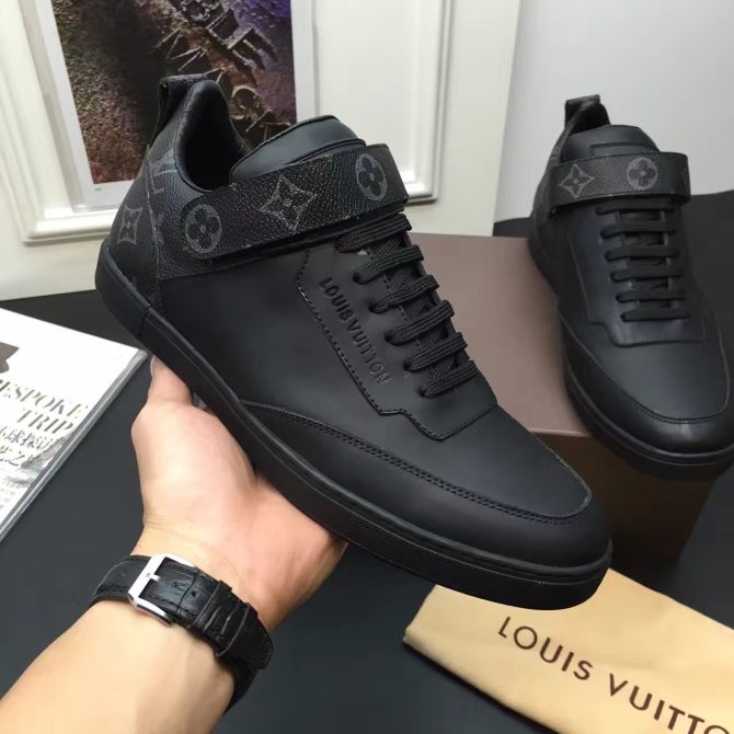 Louis Vuitton Men's Leather Sneaker Black