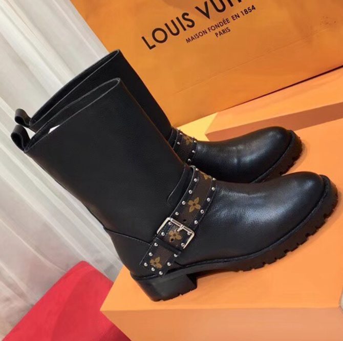 Louis Vuitton Grainy Calfskin Leather Discovery Half Boot 1A4GZ6 Black