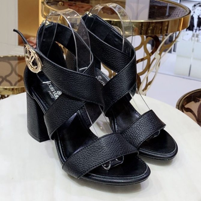 Louis Vuitton Horizon Calfskin Cross-Over Straps LV Circle Heel Sandals Black